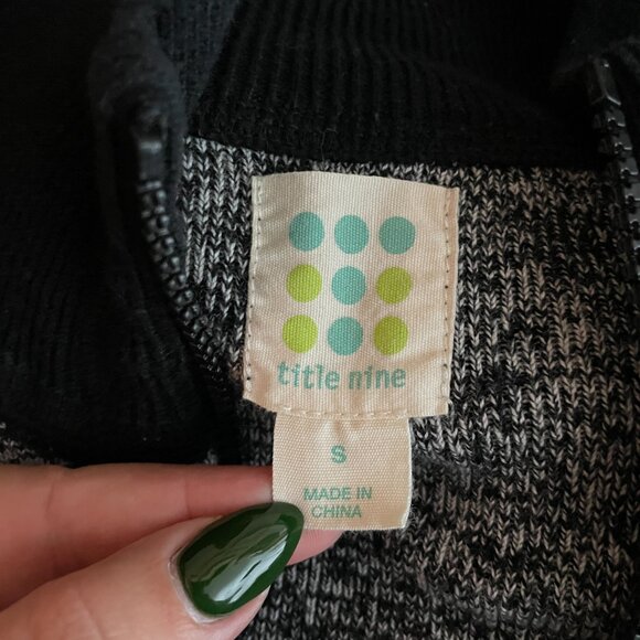 Title Nine Women S Black White Cardigan Sweater Wool Blend Full Zip Athleisure - Picture 7 of 8